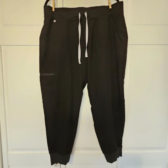 Figs Black Zamora™ High Waisted - Petite Jogger Scrub Pants XL - Black - petite - Picture 9 of 13